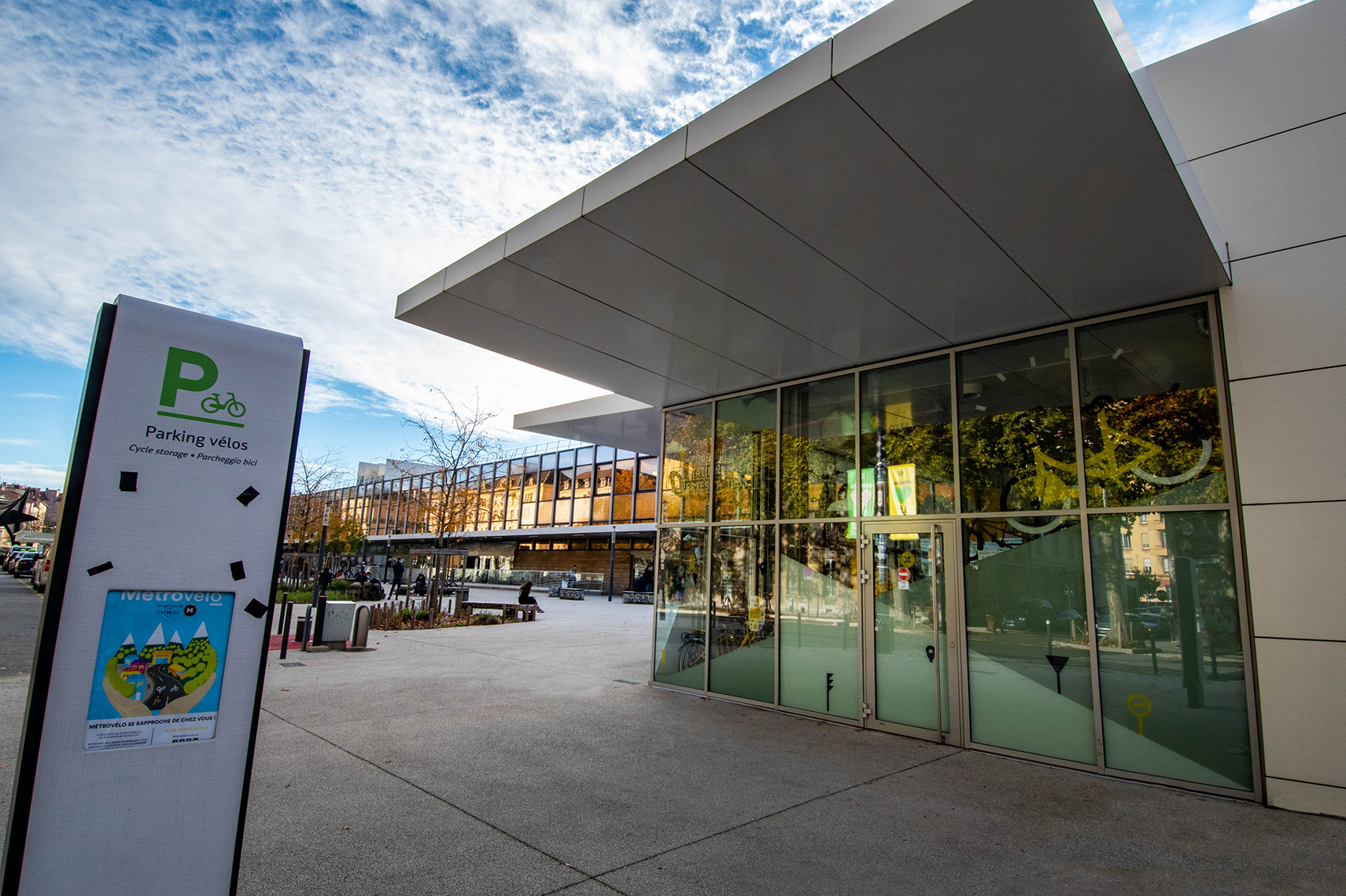 Gare SNCF Grenoble & connexions – les photos d’architecture | Edyta ...
